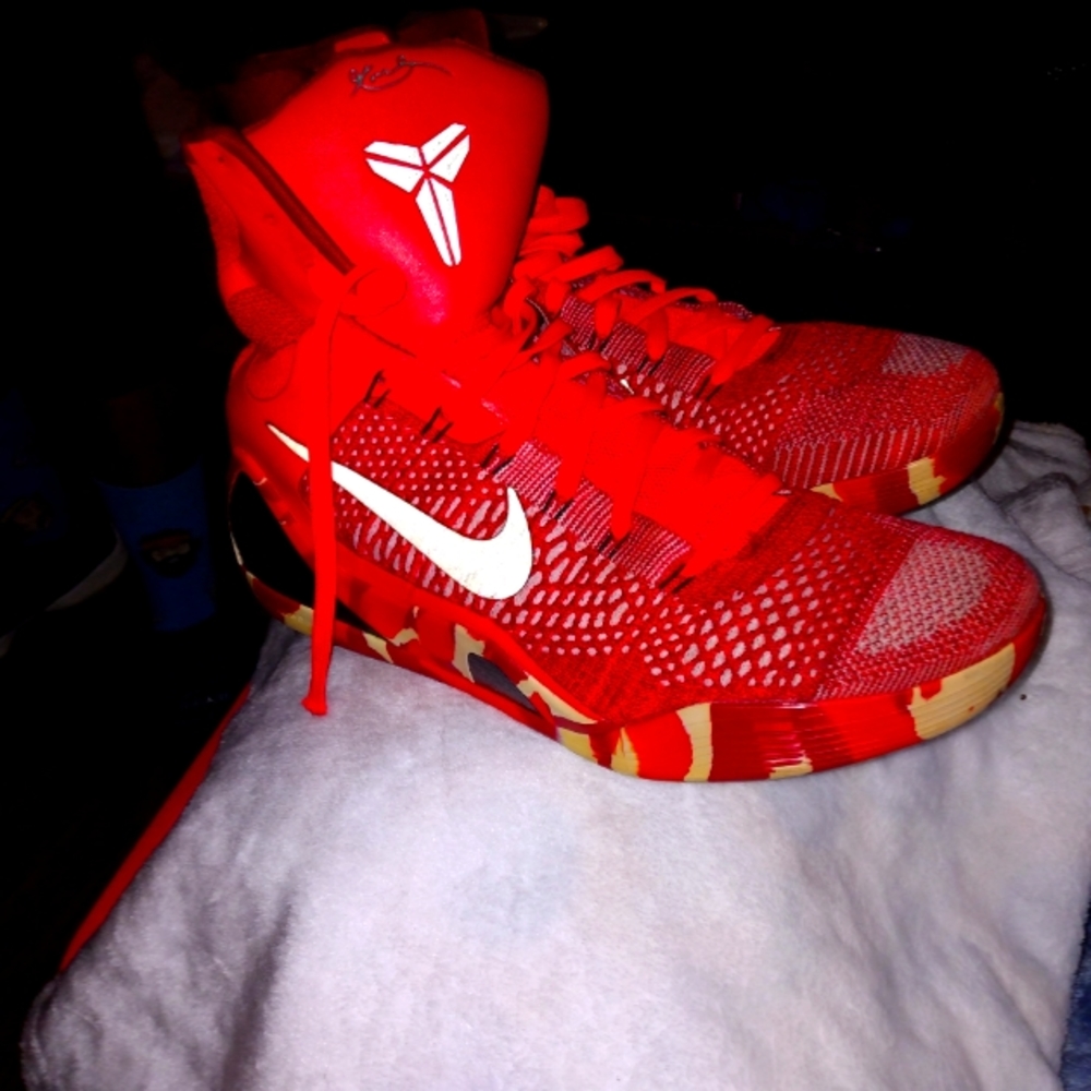 Kobe retro 9 elite Christmas edition